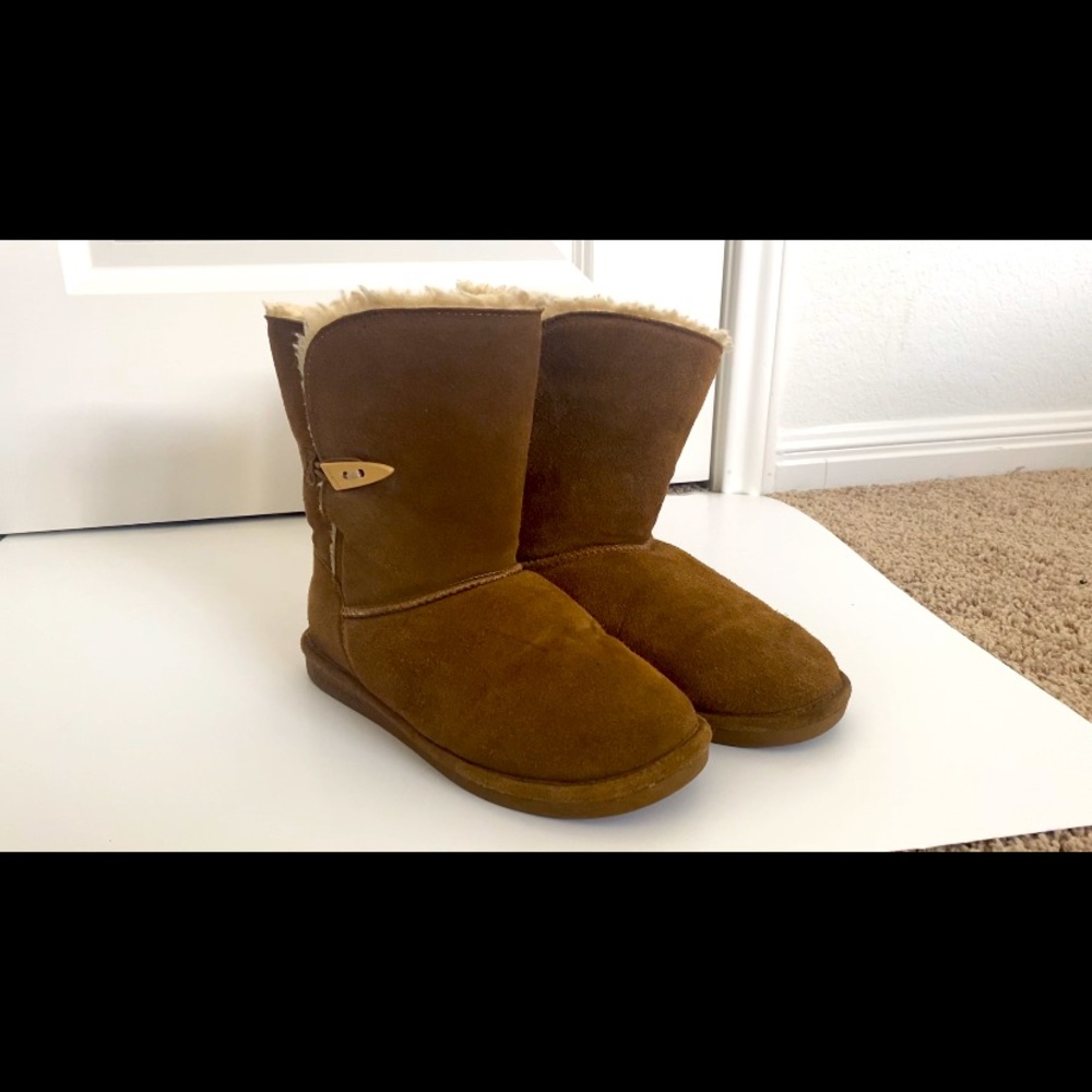 Bear Paw Size 9 Boots